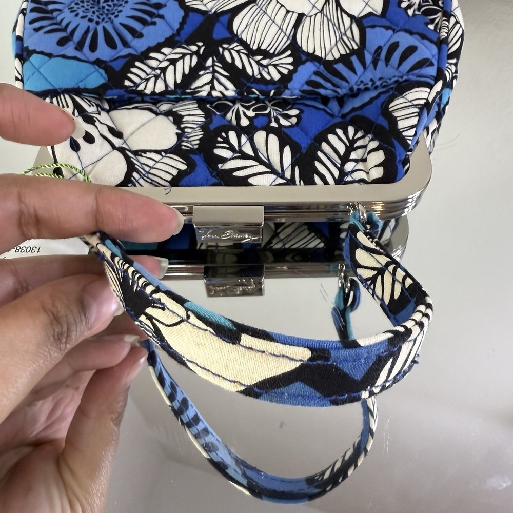 NEW VERA BRADLEY Blue Bayou Snap On kiss lock, Purse, Crossbody Removable Strap - Picture 15 of 16